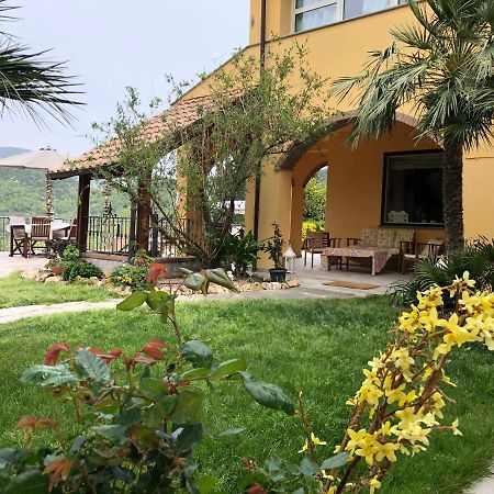 L'Acacia B&B Pietra Ligure Dış mekan fotoğraf