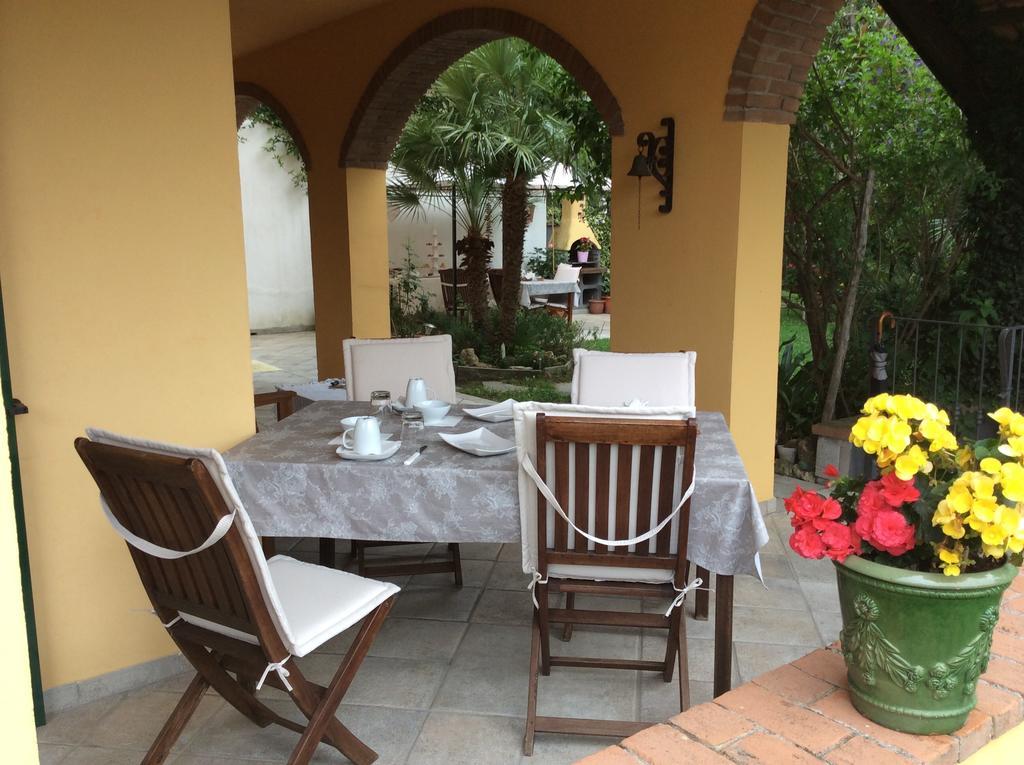 L'Acacia B&B Pietra Ligure Dış mekan fotoğraf